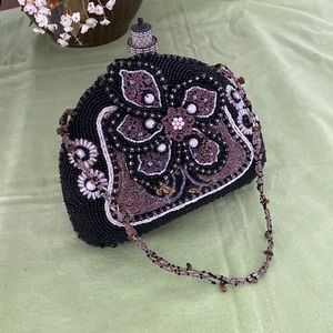 Beaded evening bag b